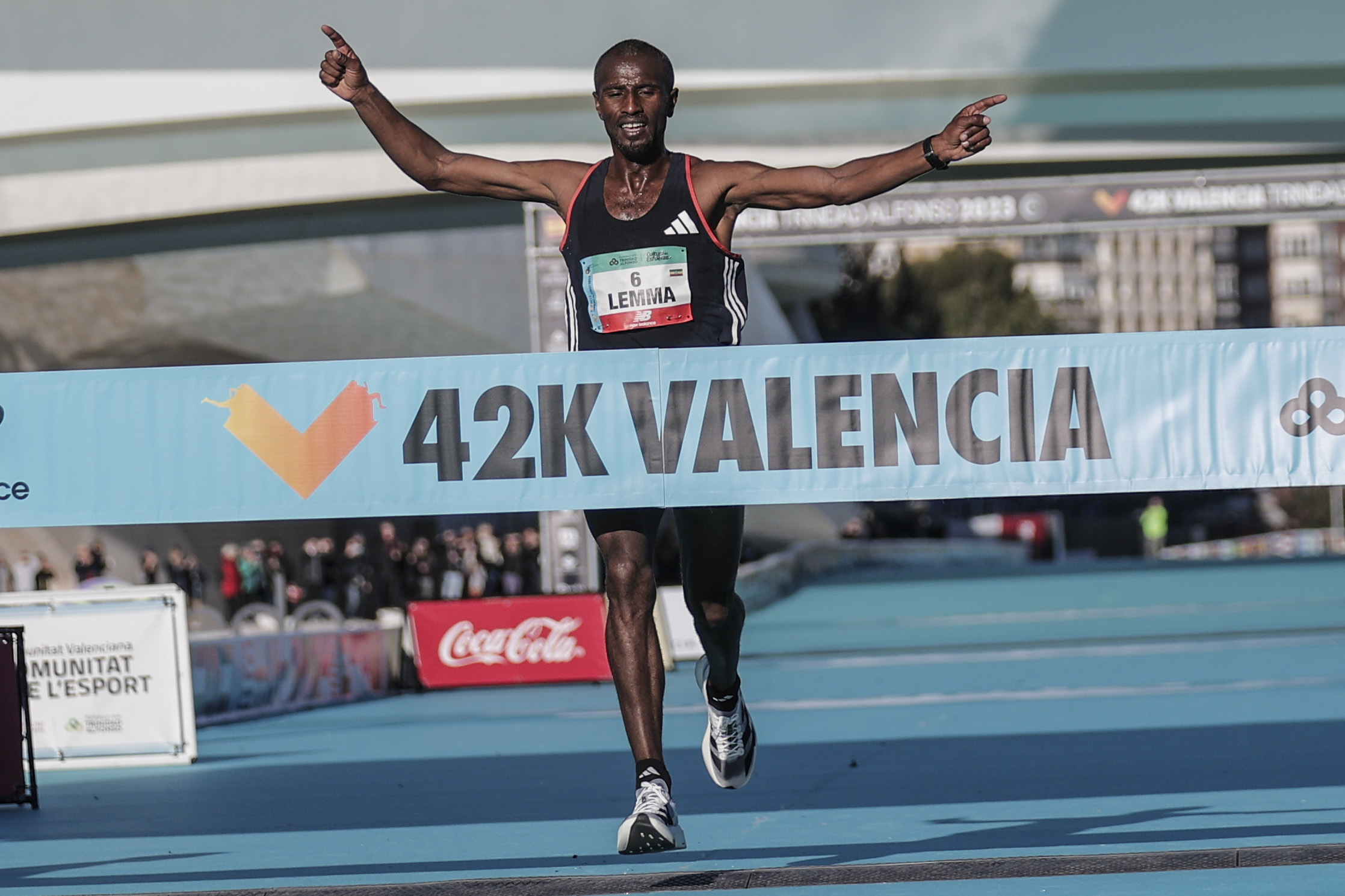 El etÃ­ope Lemma bate el rÃ©cord del MaratÃ³n de Valencia con la sexta mejor marca de la historia