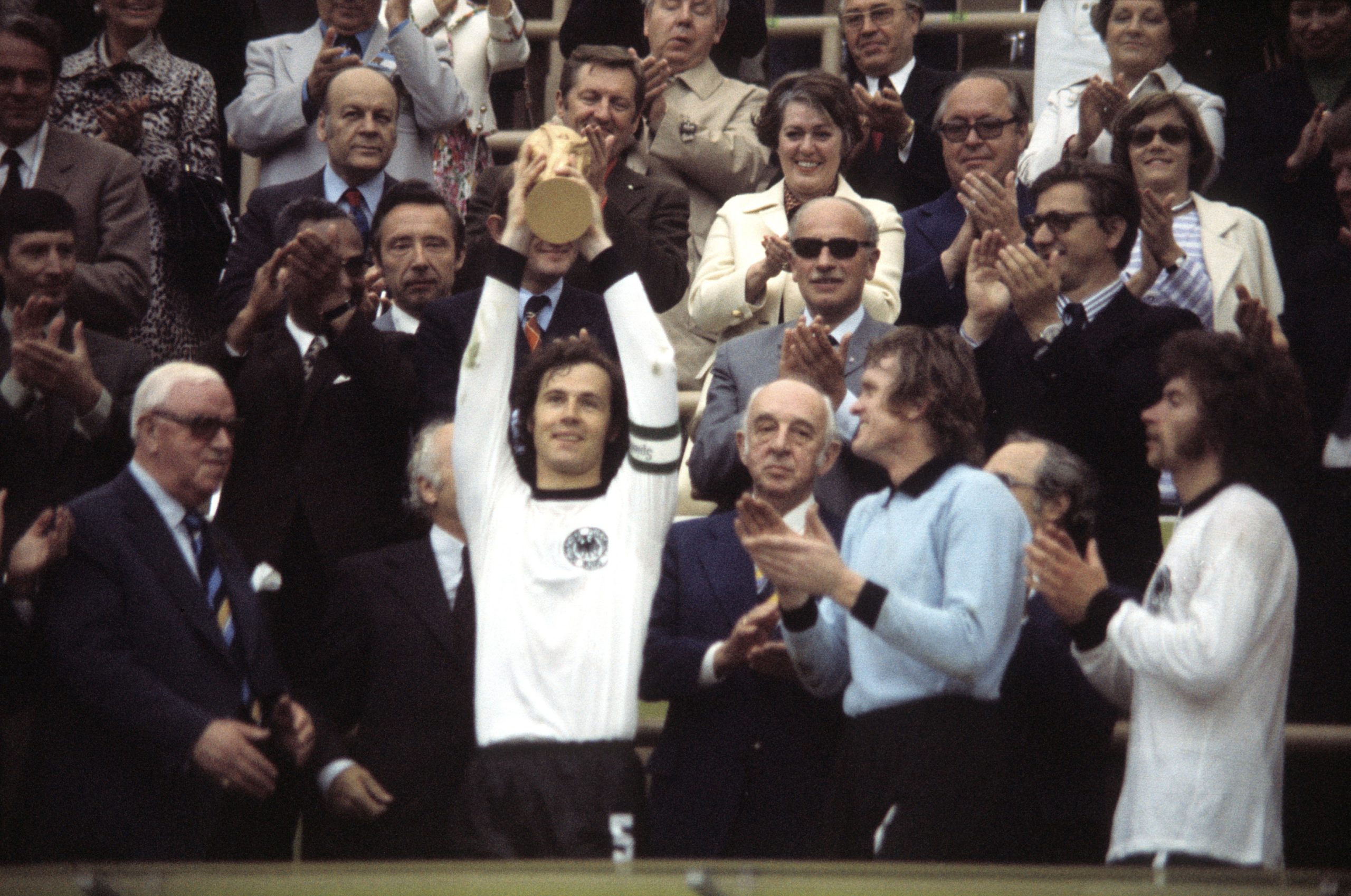 AdiÃ³s a Beckenbauer, la suprema elegancia