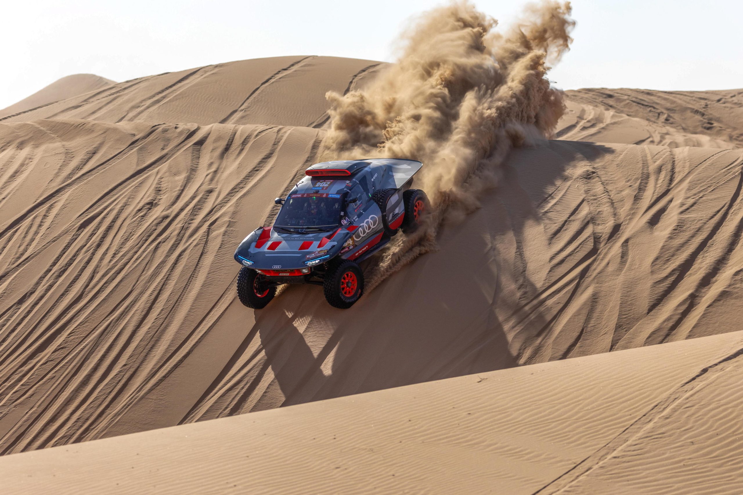 Carlos Sainz domina en la etapa reina del Dakar