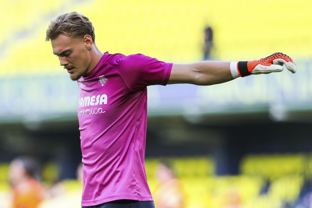 JÃ¶rgensen, un sueco que juega con Dinamarca y es canterano del Villarreal: "No es bueno ser el portero que mÃ¡s para de la Liga"