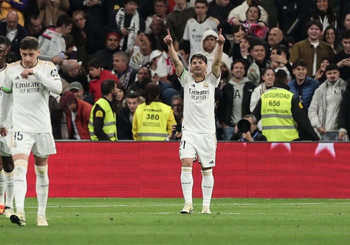 El Madrid de los 'bajitos' pierde la victoria tras el Ãºltimo vuelo rojiblanco: "Si son mÃ¡s altos es mÃ¡s sencillo ganarnos un duelo aÃ©reo"