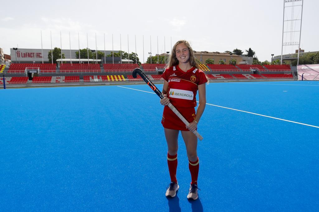 JÃºlia Strappato y una historia de amor entre EspaÃ±a e Italia: "Jugaba al fÃºtbol, pedÃ­ el cambio y dije: 'Quiero el stick'"