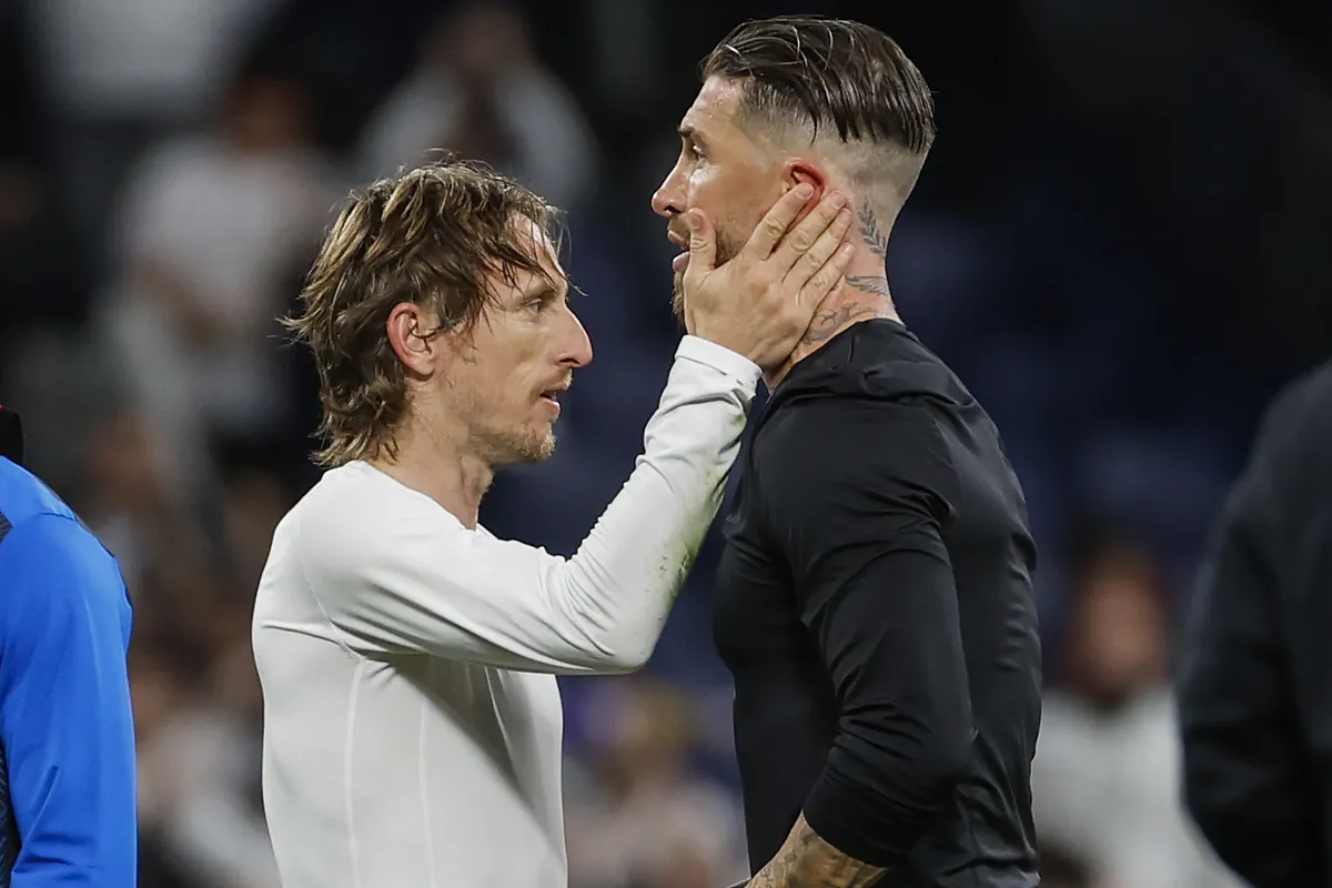 La mano al corazÃ³n de Ramos y la reivindicaciÃ³n de su "hermano" Modric: "Todos nos quieren hablar de edades..."