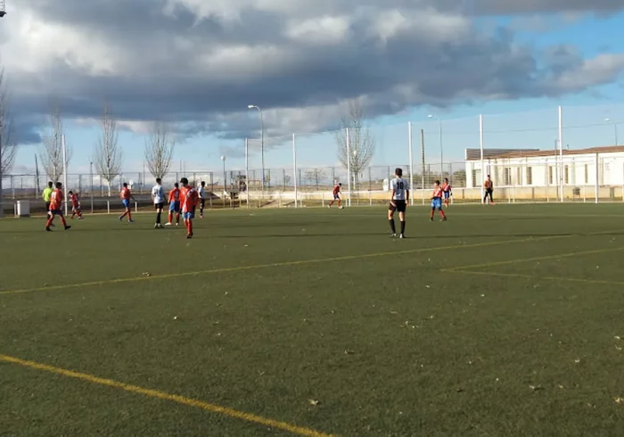 Un árbitro menor de edad es agredido por varios jugadores de un equipo de juveniles en Benavente (Zamora)
