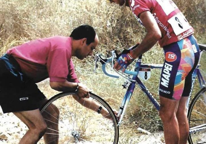43 Vueltas a España, 28 Tours de Francia y 24 Giros de Italia: la increíble historia de Alejandro Torralbo, el mecánico de Indurain, Valverde, Pogacar...