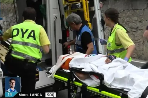 Mikel Landa se rompe la clavícula en otra caída colectiva en la Vuelta al País Vasco