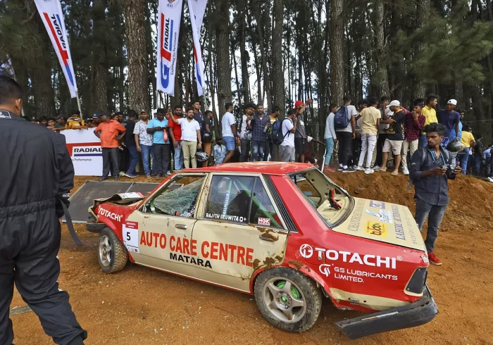 Siete muertos y una veintena de heridos tras un accidente durante un rally en Sri Lanka