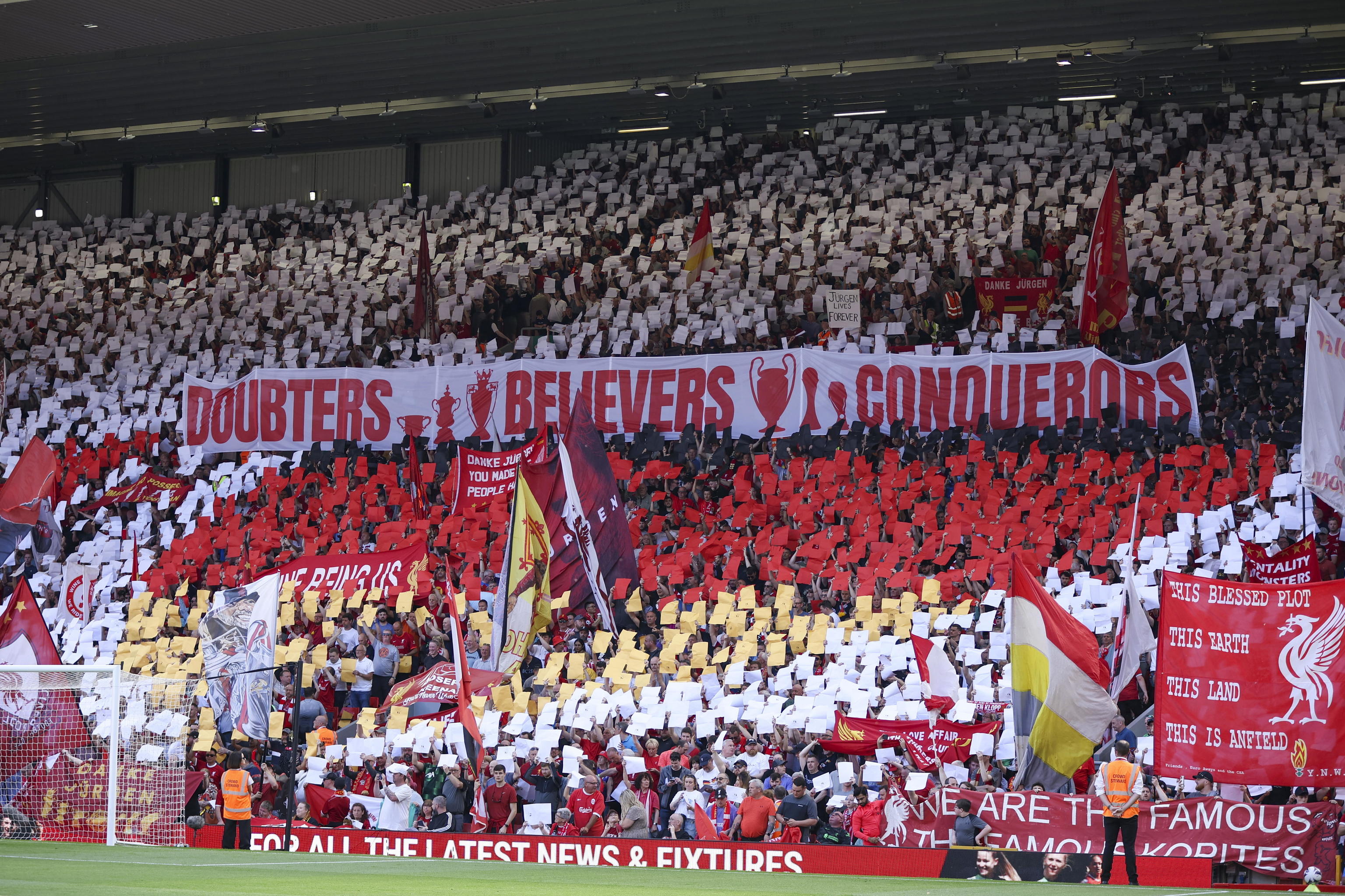 Los aficionados del Liverpool despiden a Klopp en Anfield
