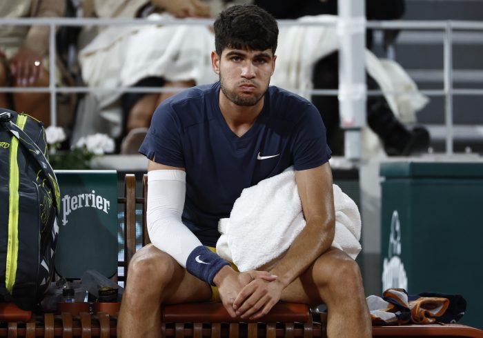 El mejor Alcaraz llega a Roland Garros con el puño cerrado: brillante victoria ante Korda y a octavos