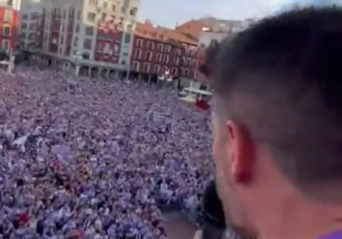 El Valladolid borra de sus redes el vídeo en el que el entrenador Pezzolano pedía en la fiesta por el ascenso su propia dimisión