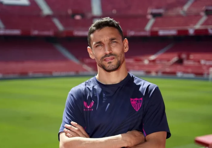 Jesús Navas y el Sevilla acuerdan que el futbolista se retirará en el club rectificando el adiós anunciado hace dos días