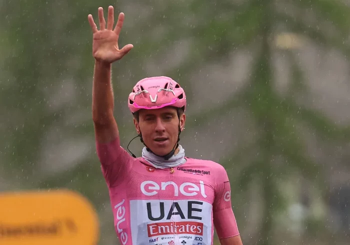 Pogacar, un líder de otro tiempo, logra su histórico repóker de victorias en el Giro
