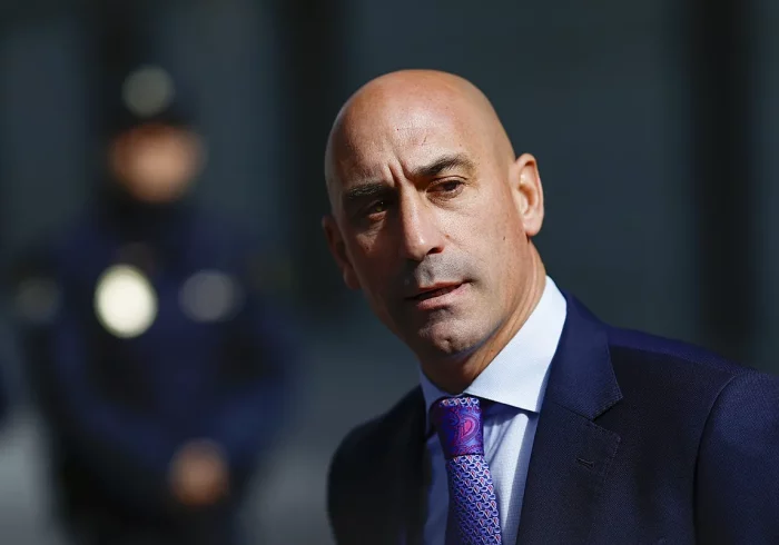 Rubiales pidió 30 millones a la UEFA a instancias de Piqué y Messi para compensar las pérdidas de los futbolistas en pandemia