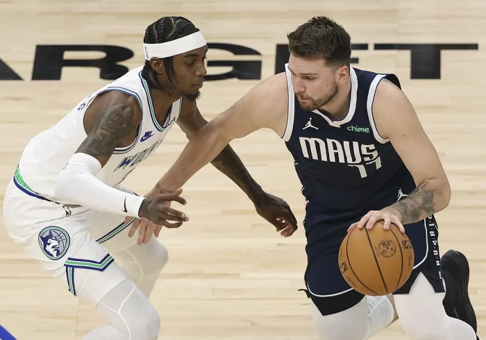 Unos Doncic e Irving estelares golpean primero a los Timberwolves en la final del Oeste