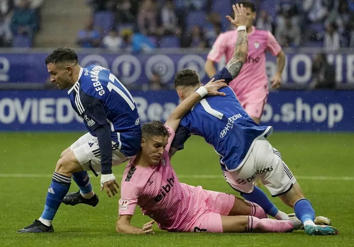 Eibar y Oviedo dejan la eliminatoria abierta tras un empate sin goles