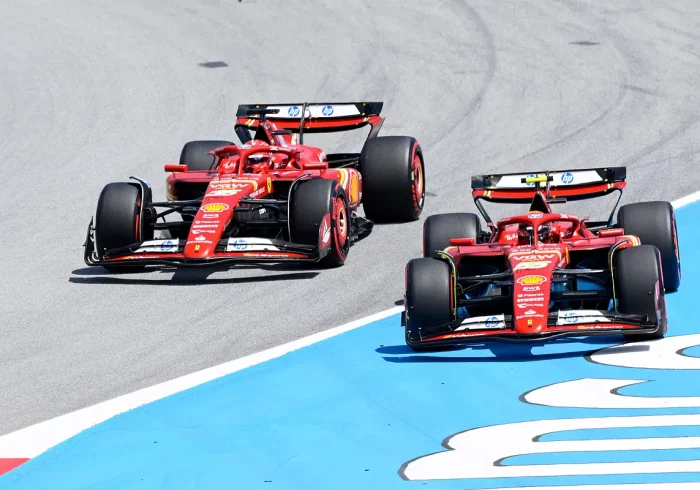 Fuego cruzado entre Sainz y Leclerc tras su toque en Montmeló: "Son demasiadas quejas"