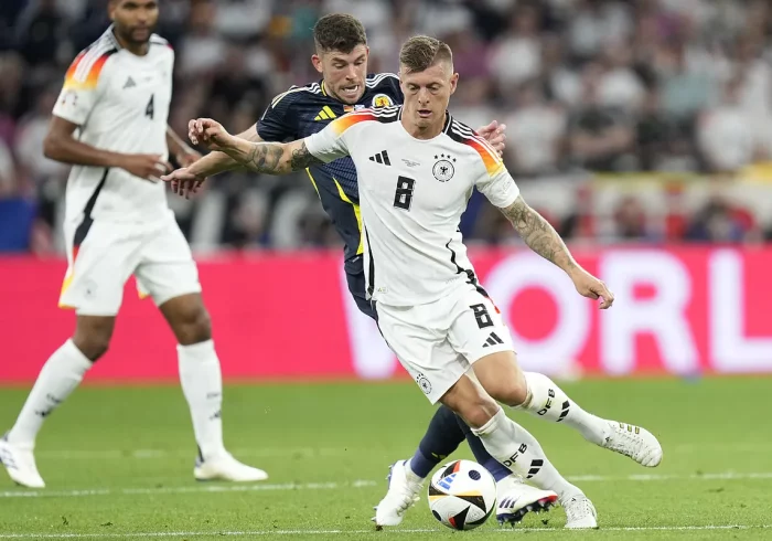 Kroos y Alemania, un amor-odio desde Múnich: "Le llamaban 'Toni-paselateral' y ahora es el favorito"