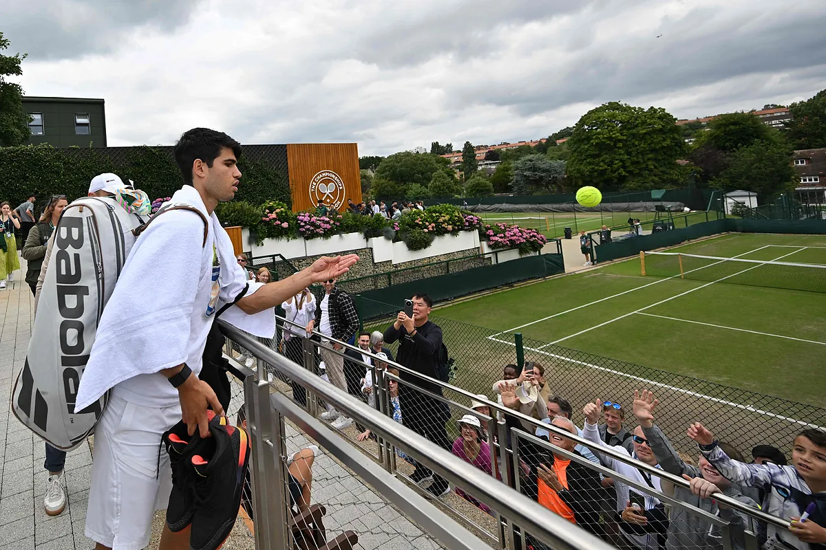 Djokovic, ante Alcaraz, la reencarnación de Nadal, de Federer y de sí mismo