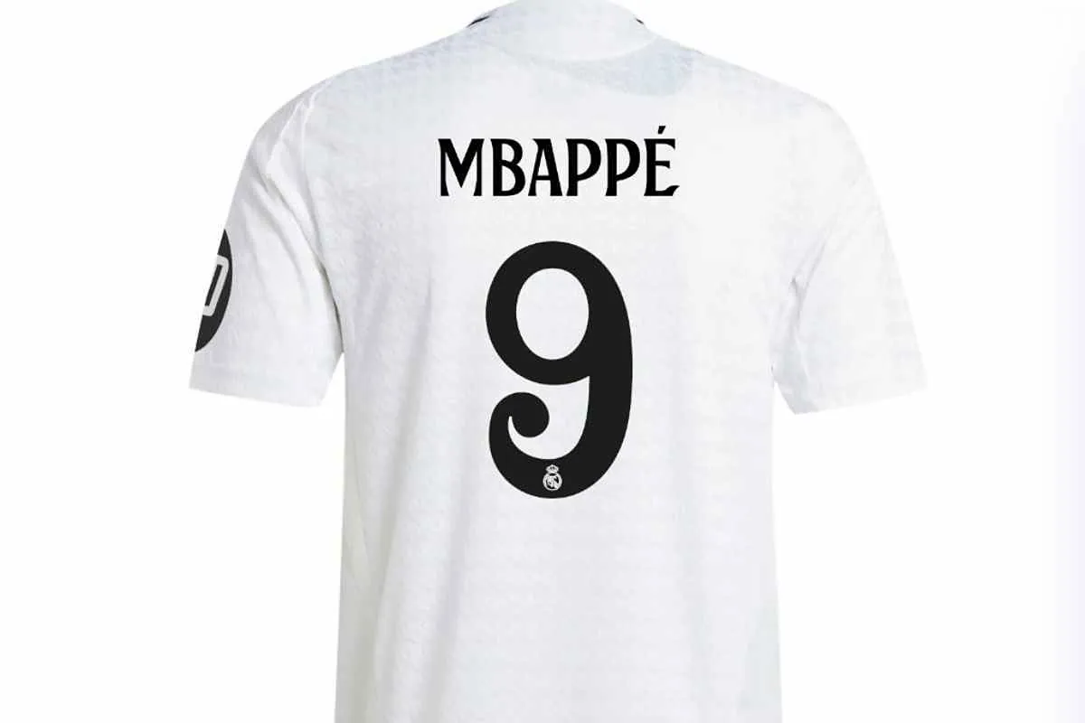 El Real Madrid ya vende camisetas de Mbappé y avisa de demoras de cuatro a seis semanas