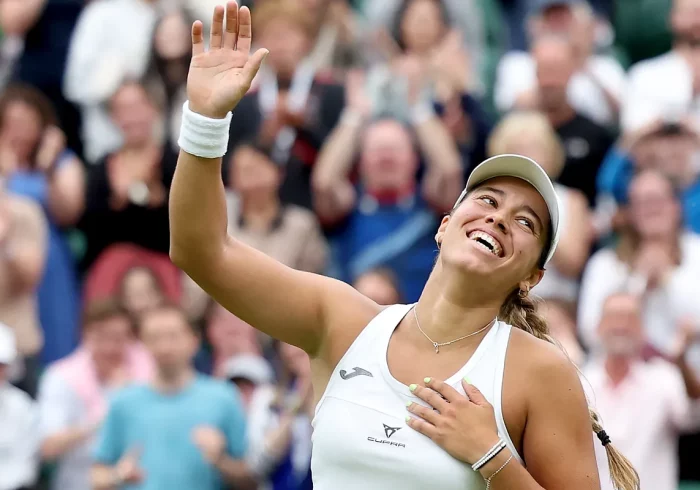 La española Bouzas vence a Vondrousova, que defendía el título