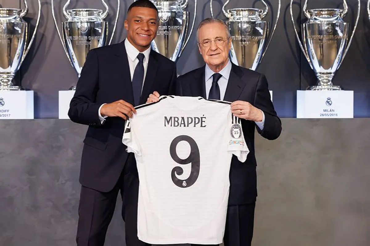 Mbappé firma su contrato con el Real Madrid