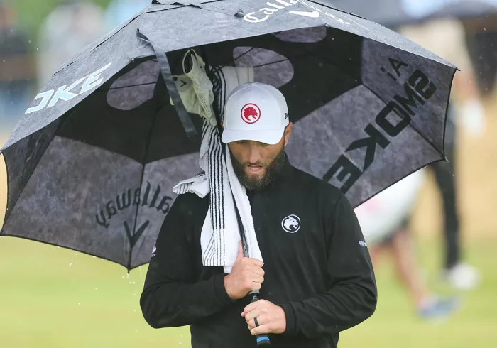 Rahm salva un día de perros en The Open y no descarta la remontada