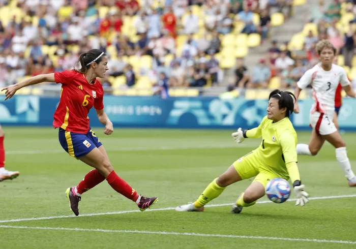 Un golazo de Mariona culmina la remontada y da los primeros tres puntos a la selección femenina