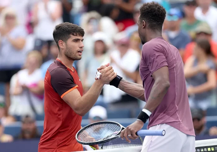 Alcaraz pierde los nervios ante Monfils y cae en Cincinnati a las primeras de cambio