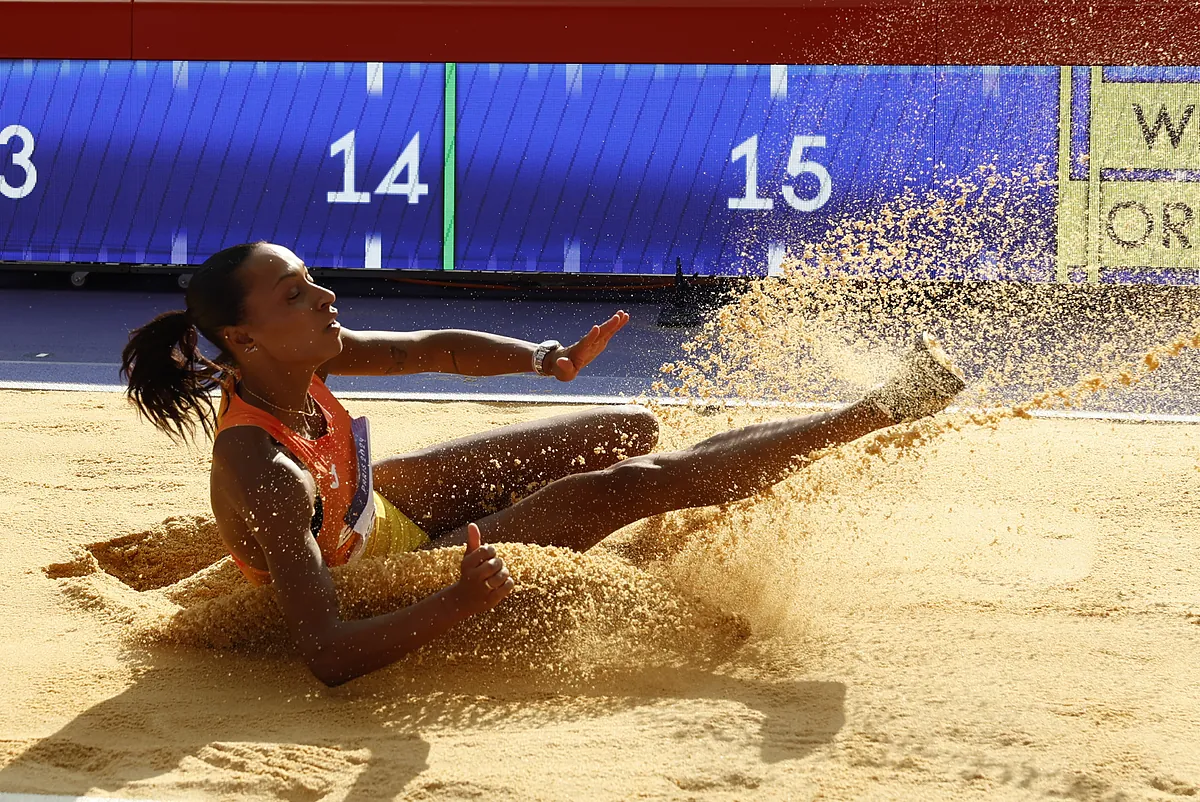 Ana Peleteiro, a la final de triple salto por la vía rápida: "Me siento como Taylor Swift en el Bernabéu"