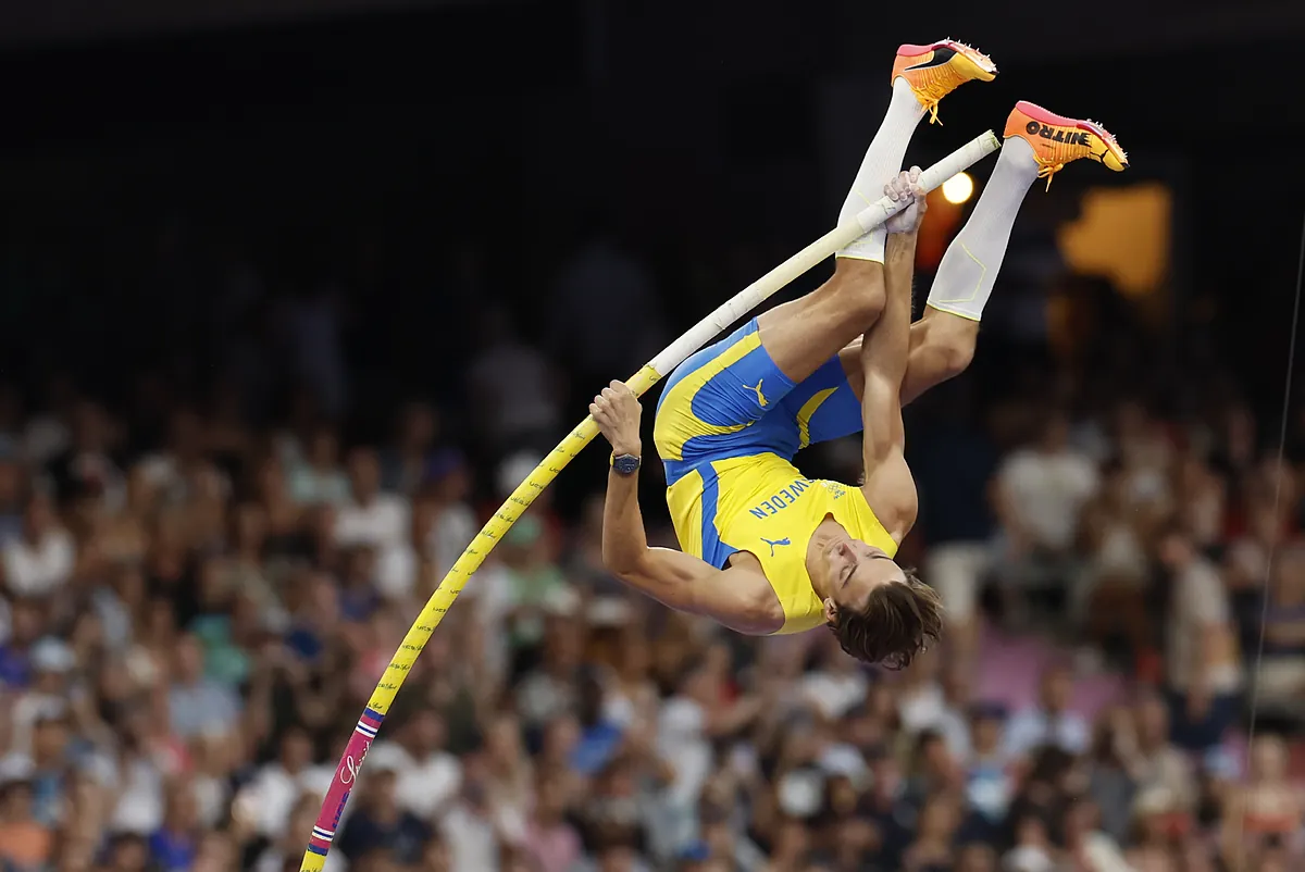 Duplantis eleva su récord del mundo más allá del cielo en una noche de ensueño en París