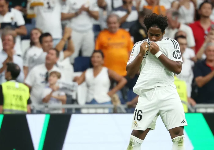 El Madrid se desatasca a tiempo contra el Valladolid y celebra el primer gol de Endrick