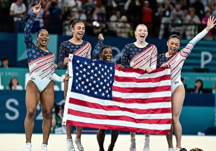 El mensaje de Simone Biles a su ex compañera Mykayla Skinner tras arrasar en París 2024