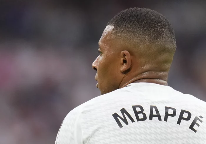 Mbappé, "ríen de ríen"