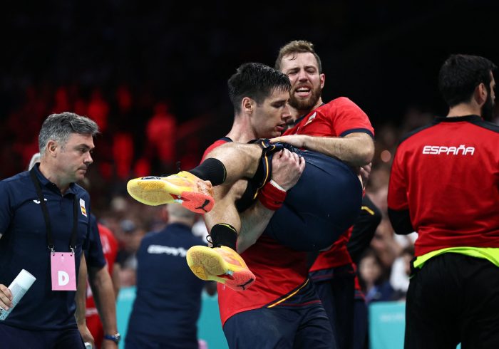 Un partidillo de fútbol, 'Soledad' de la Oreja de Van Gogh y "una comilona": la receta de la España de balonmano para el bronce