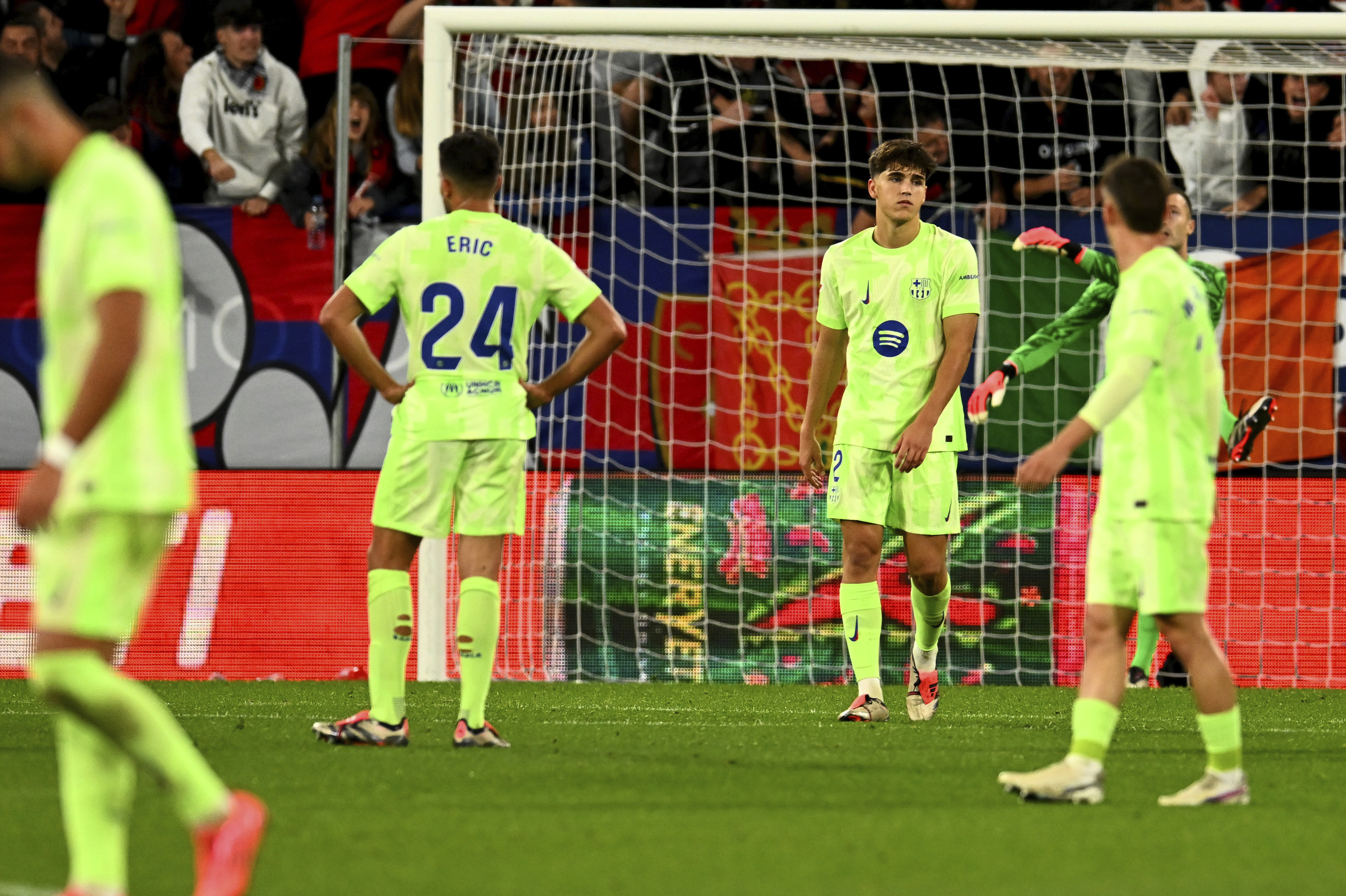 Los futbolistas del Barça, tras el 3-1 de Budimir.