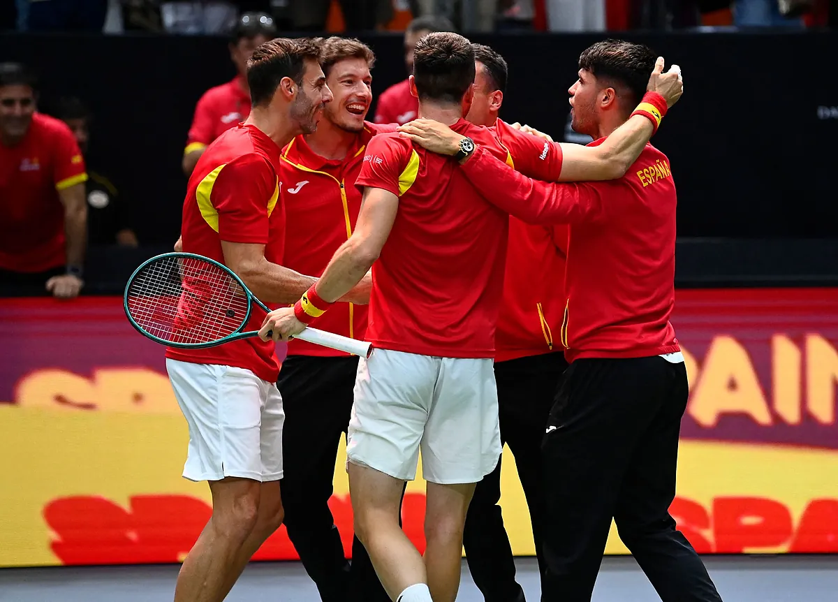 España cierre su semana perfecta con una victoria ante Australia y evitará en la Final a 8 de la Copa Davis a Italia y EEUU