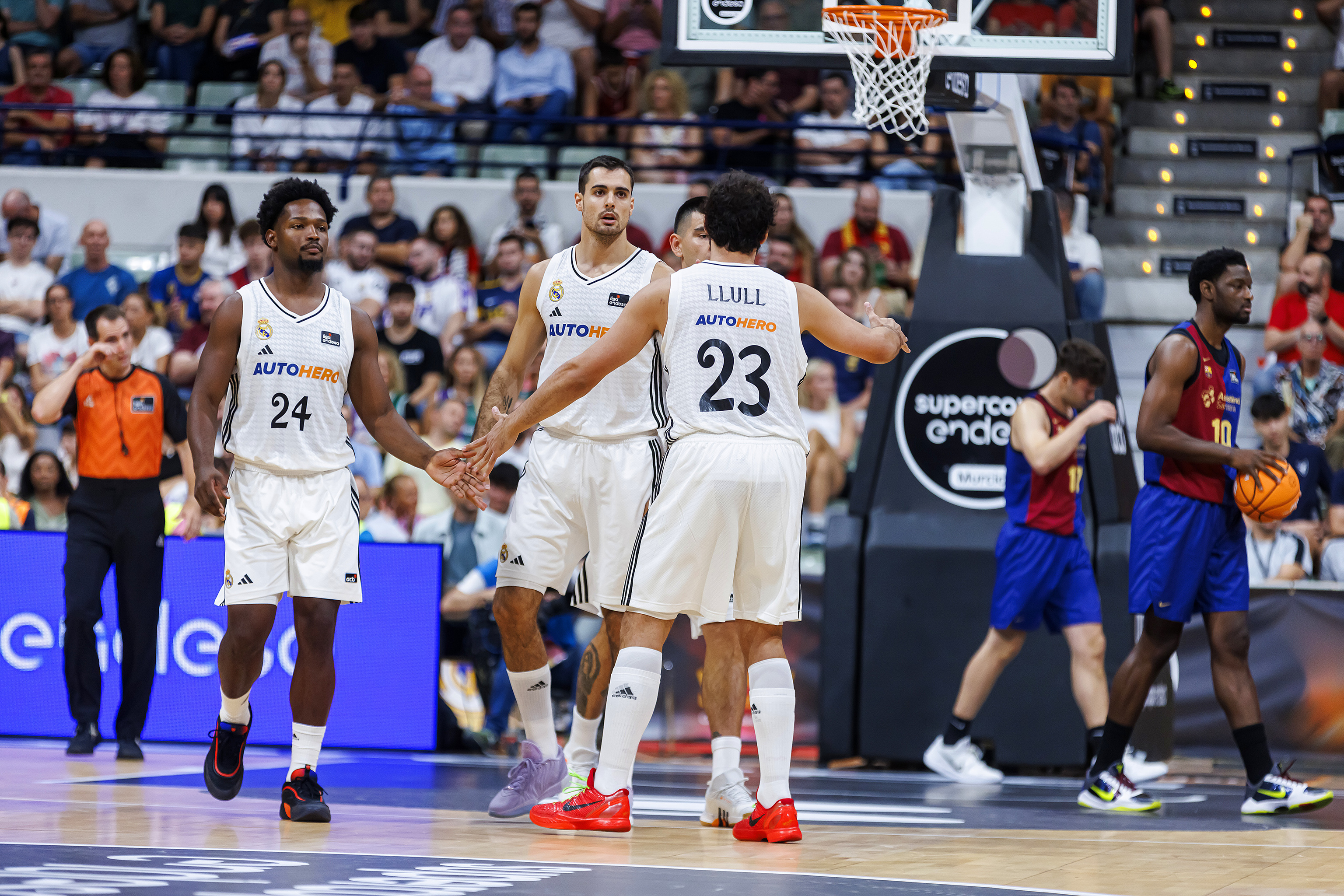 Feliz, Abalde y Llull, durante la Supercopa.