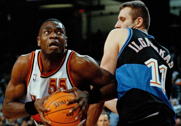 Muere a los 58 años Dikembe Mutombo, el legendario rey de los tapones de la NBA