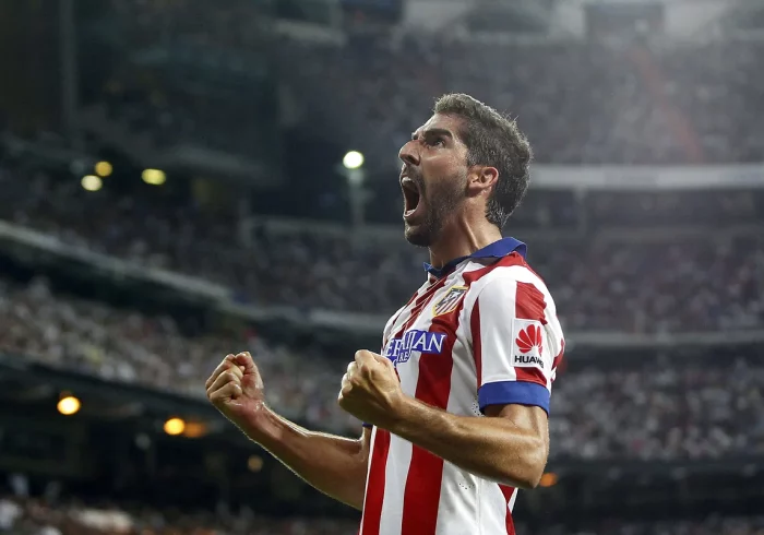 Raúl García, casi una treintena de derbis en sus botas: "La final de Copa en el Bernabéu fue el inicio de una época que todavía dura"