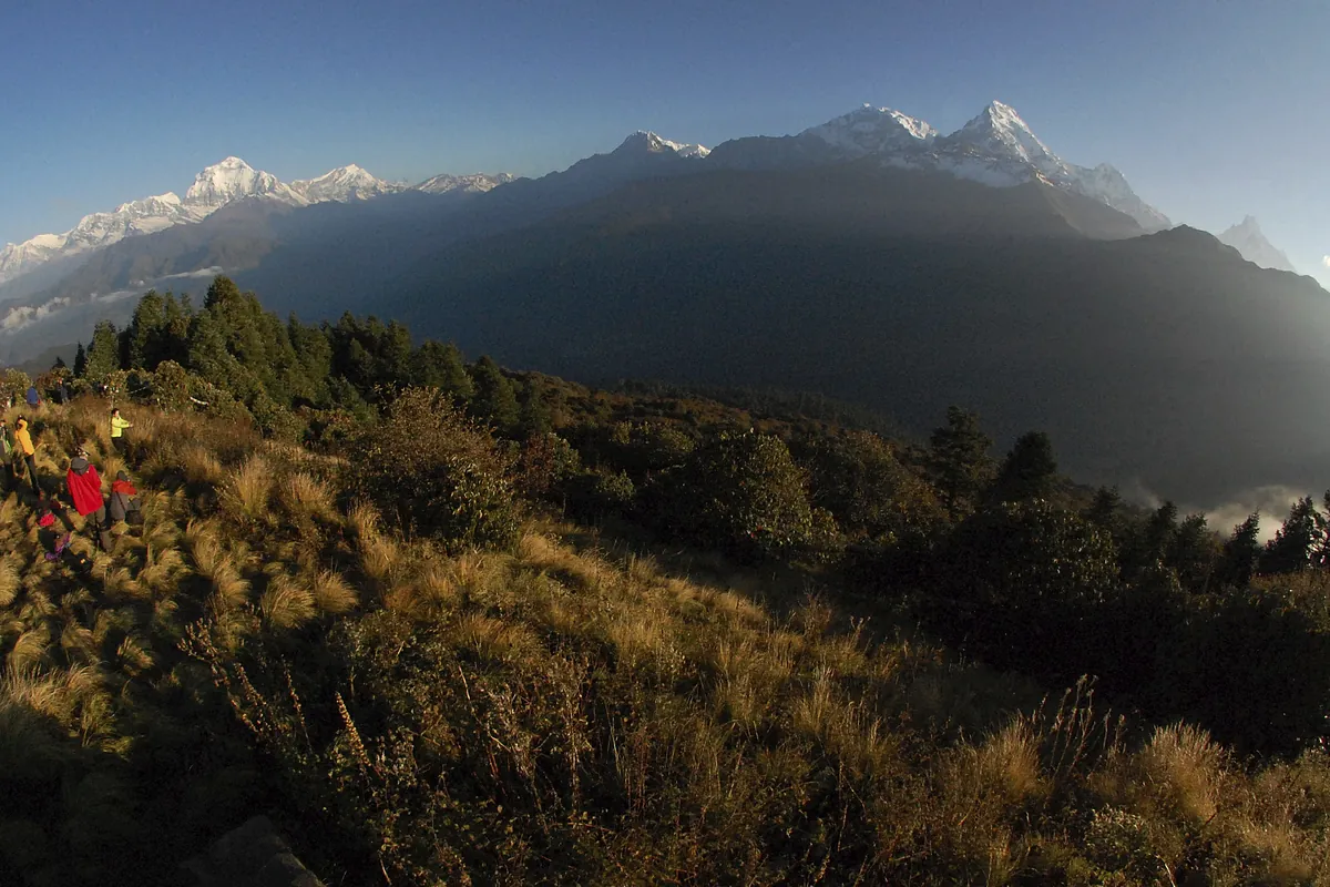 Cinco alpinistas rusos mueren en Nepal cuando escalaban el Dhaulagiri: "Todos murieron al caer la cordada a 7.700 metros"