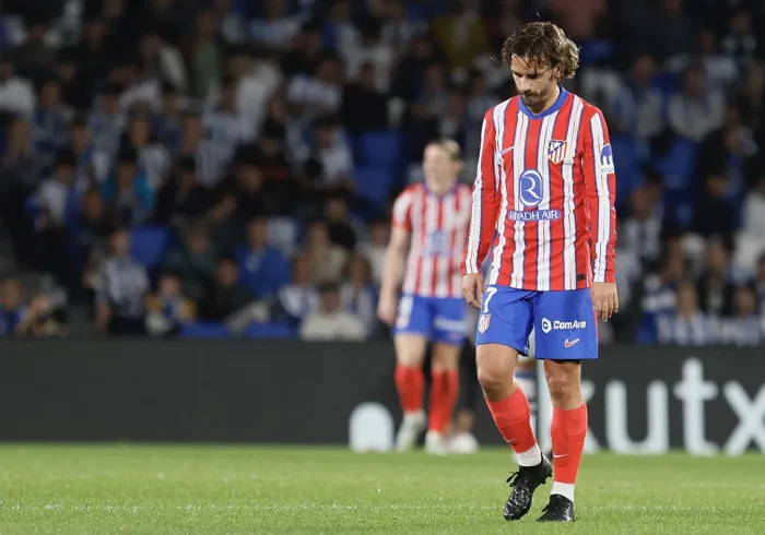 Del precioso gesto de las camisetas de los jugadores de la Real Sociedad a los cánticos de: "Griezmann, muérete"