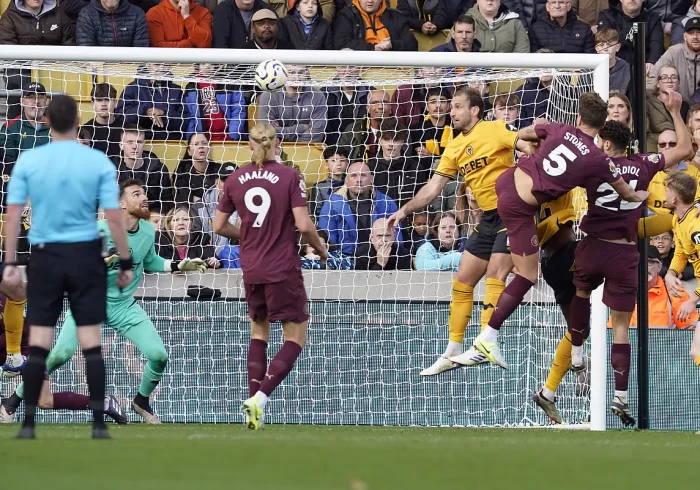 El VAR, en el último minuto del añadido, certifica el triunfo del Manchester City