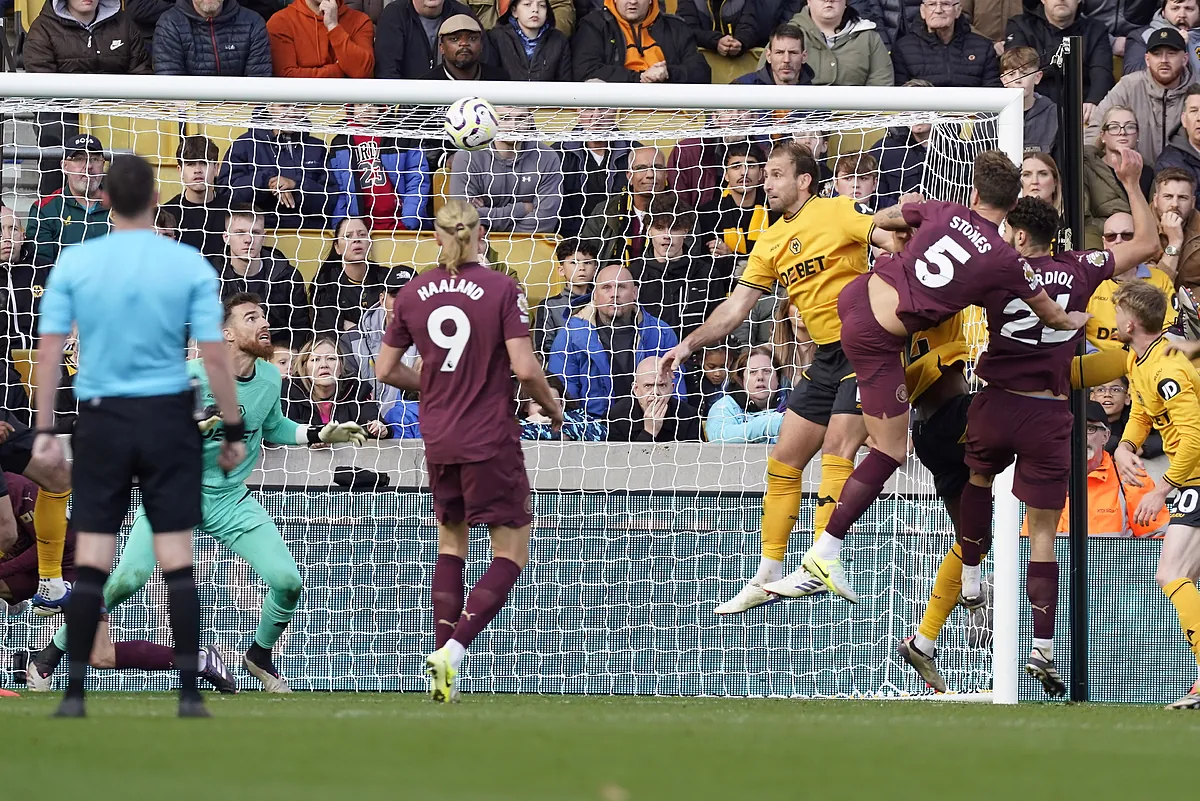 El VAR, en el último minuto del añadido, certifica el triunfo del Manchester City