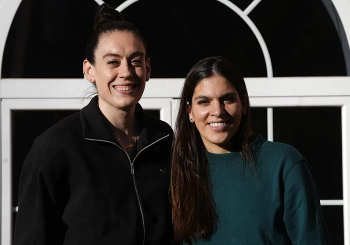 La ex jugadora Marta Xargay, mujer de la estrella de la WNBA Breanna Stewart, denuncia amenazas de muerte e insultos homófobos a la pareja