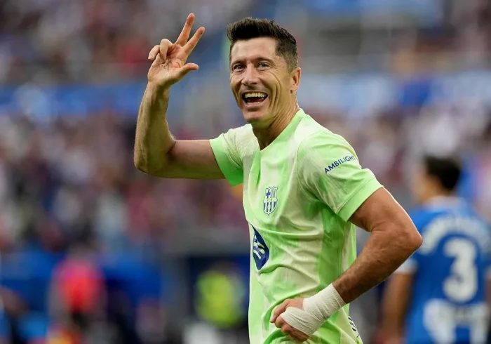 Lewandowski, con un 'hat- trick', le da aún más alas al Barça