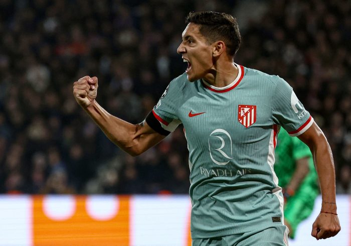 Correa incendia París y da vida al Atlético en Champions