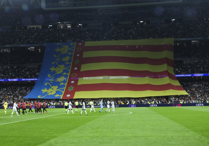 Emotivo homenaje del Bernabéu a las víctimas de la DANA y crisis del Madrid: "No puedo decir que mis jugadores son vagos, pero el trabajo colectivo no es eficaz"