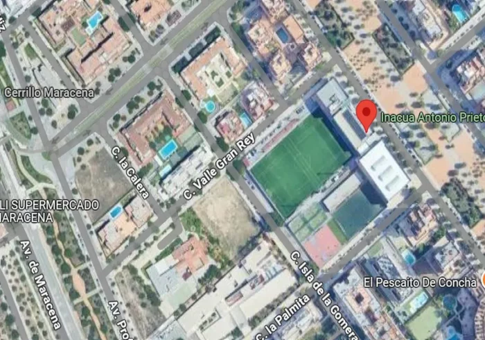 Investigan los disparos en un campo de fútbol de Granada con dos heridos leves