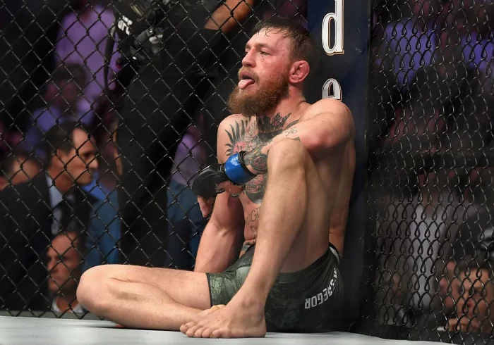 La mujer que acusa a McGregor de violación afirma en el juicio que el luchador le dio cocaína y la inmovilizó en la cama de un hotel