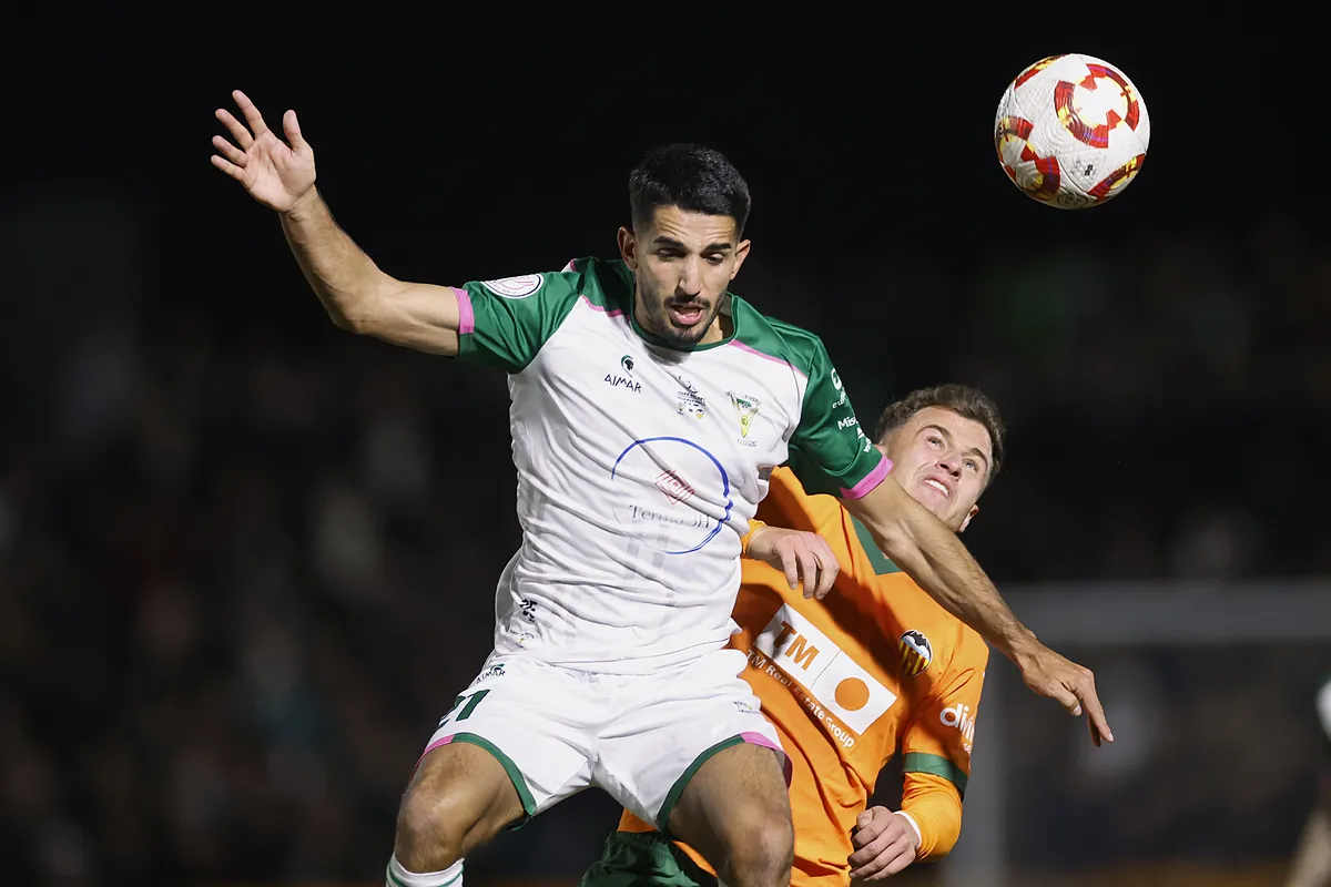 Un Valencia alternativo vence al Parla y consigue su segunda victoria consecutiva tras la DANA